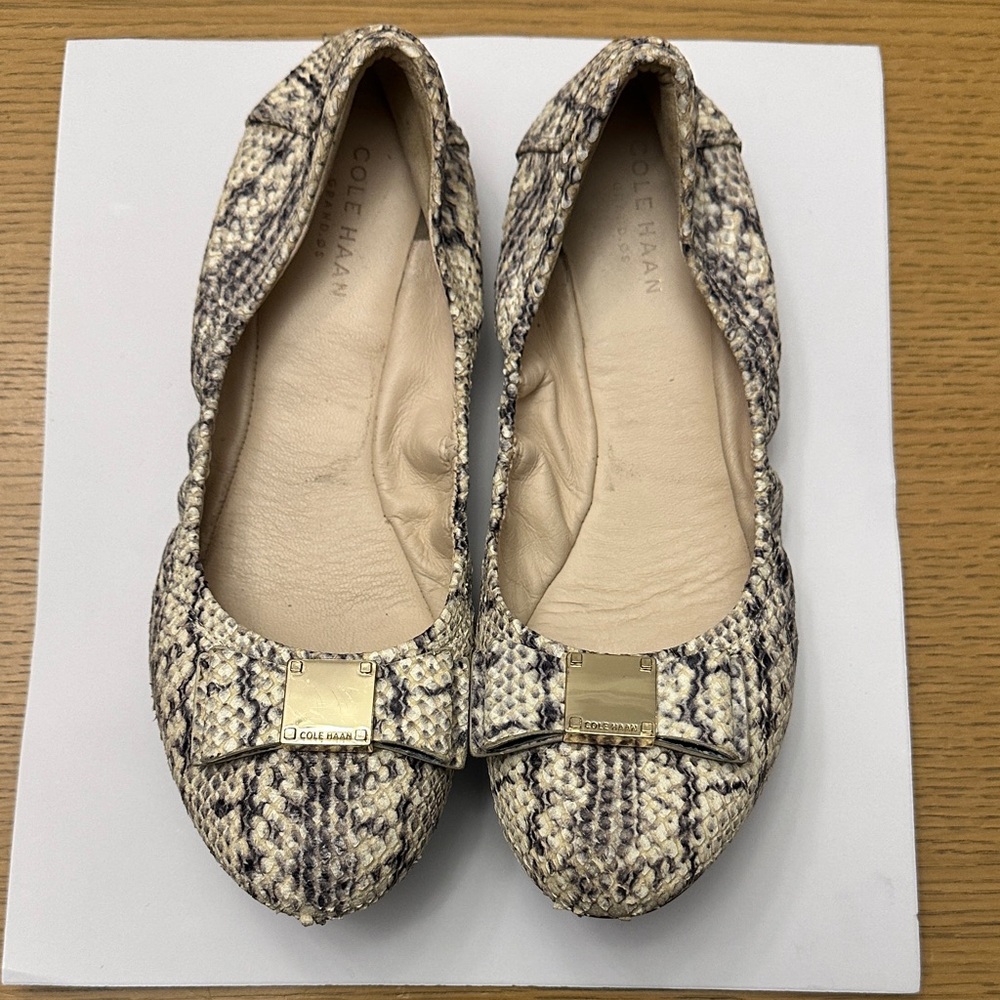 Cole Haan Women's Snakeskin Pattern Flats - Cream and Black
